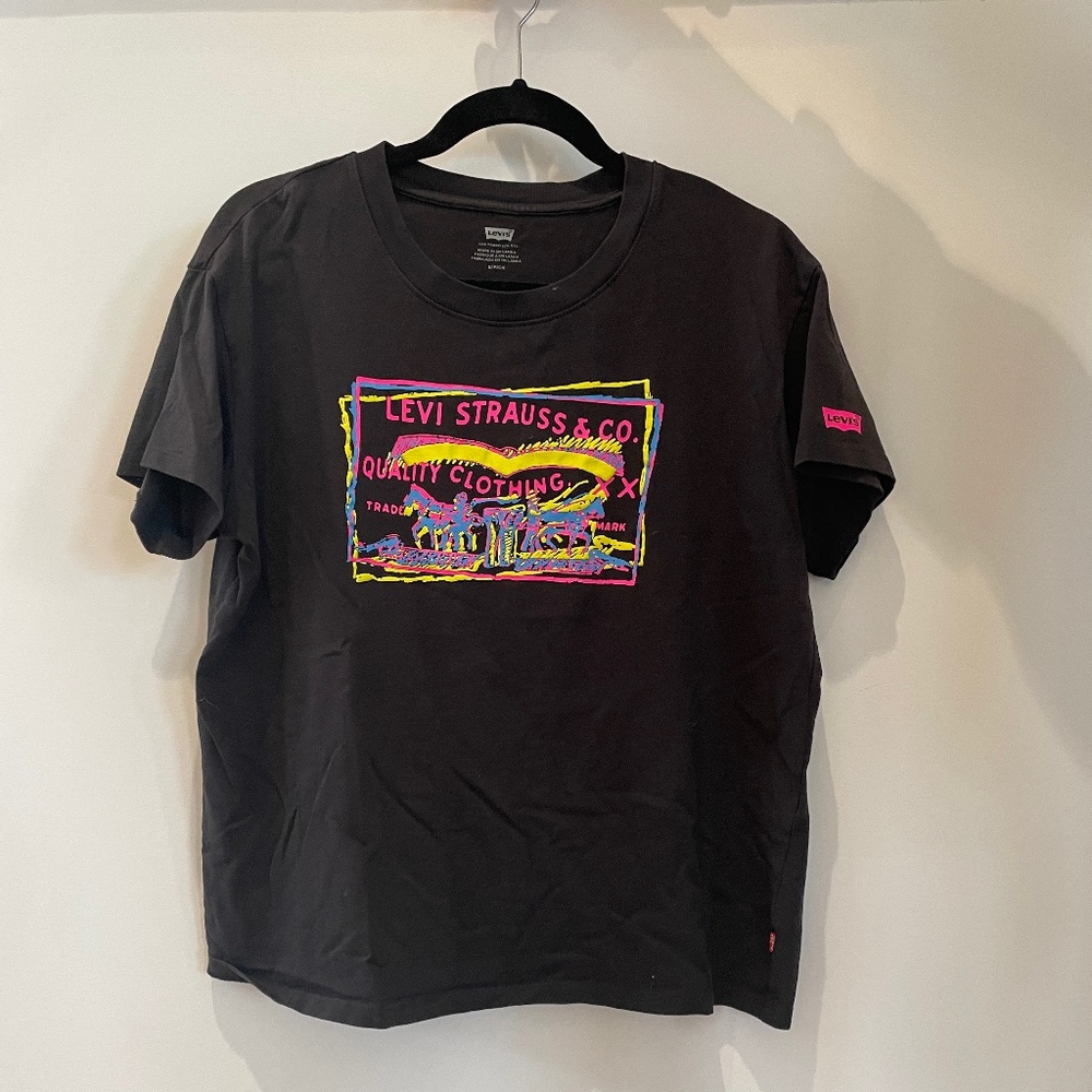 Levis tee